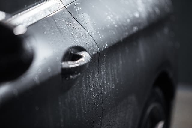 Koliko Često Treba Prati Auto? Stručni Vodič za Svaku Sezonu
